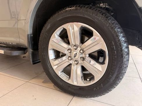 Used 2020 Ford F150 Lariat w/ Equipment Group 502A Luxury AWD/4WD image 6
