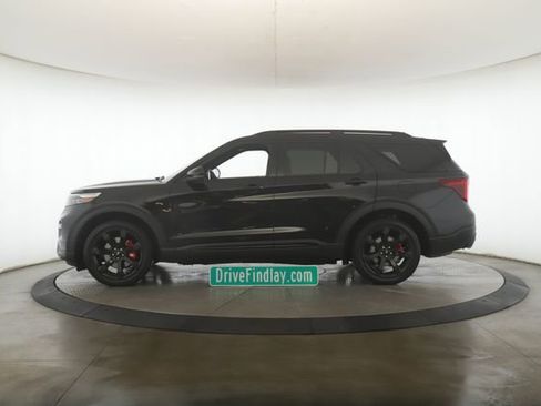 Used 2020 Ford Explorer ST w/ ST Street Pack image 9