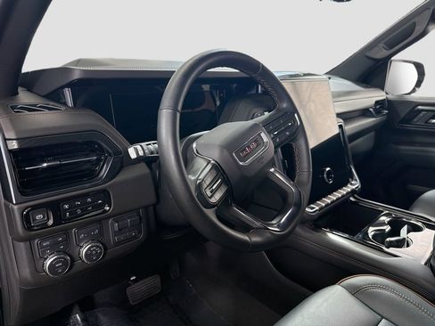 Used 2025 GMC Yukon AT4 w/ Premium Trailering Package AWD/4WD image 11