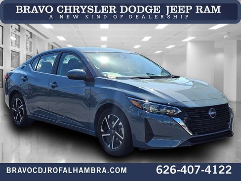 Used 2024 Nissan Sentra SV FWD image 1