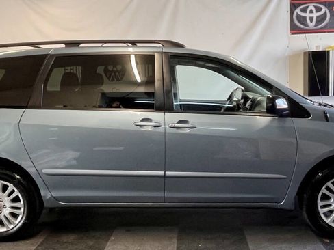 Used 2008 Toyota Sienna LE image 2