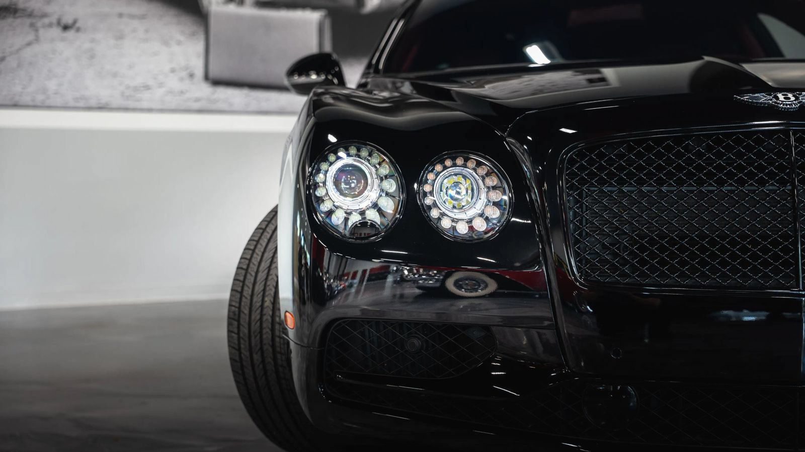 Used 2018 Bentley Flying Spur S W12 AWD/4WD image 3