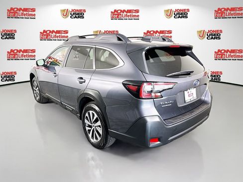 Certified 2025 Subaru Outback Premium w/ Popular Package #1 AWD/4WD image 2