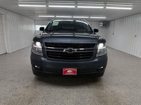 Used 2020 Chevrolet Suburban Premier AWD/4WD image 3