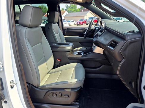 Used 2022 GMC Yukon SLT image 30