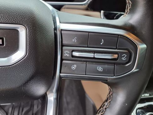 Used 2025 GMC Canyon Denali AWD/4WD image 10