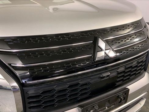 Used 2024 Mitsubishi Outlander SE AWD/4WD image 27