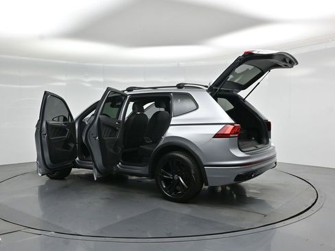 Used 2023 Volkswagen Tiguan SE R-Line FWD image 32