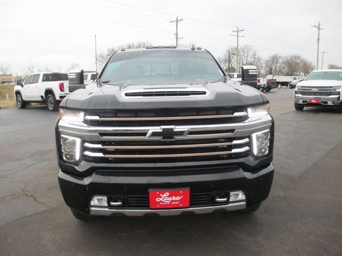 Used 2022 Chevrolet Silverado 2500 High Country w/ Technology Package image 10