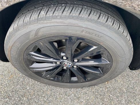 Used 2024 Buick Envista Sport Touring w/ Convenience I Package FWD image 5