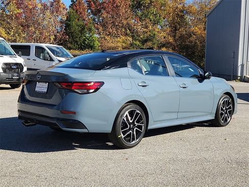 New 2025 Nissan Sentra SR w/ SR Premium Package image 4