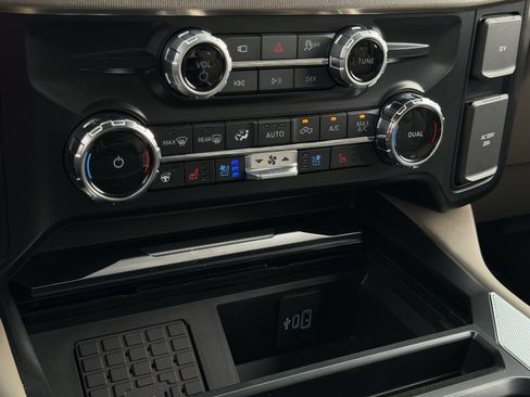 New 2026 Ford F350 Platinum w/ Platinum Plus Package AWD/4WD image 20