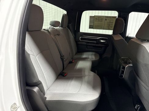 Used 2024 RAM 2500 Big Horn w/ Off Road Package image 28