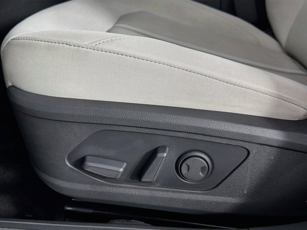 Used 2025 Hyundai Sonata SEL FWD image 24