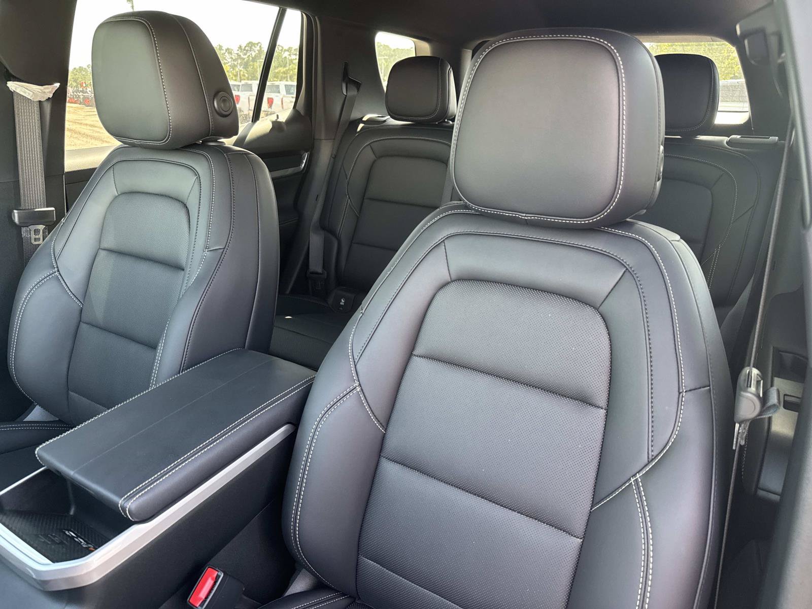 New 2027 GMC Terrain Elevation w/ Elevation Premium Package FWD image 23