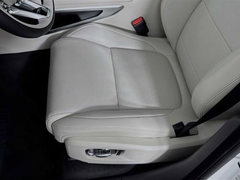 New 2026 Jaguar F-PACE R-Dynamic S image 21