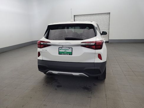 Used 2022 Kia Seltos LX image 7