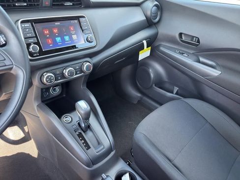 New 2025 Nissan Kicks Play S image 22