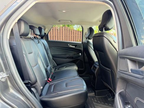 Used 2019 Ford Edge Titanium AWD/4WD image 25