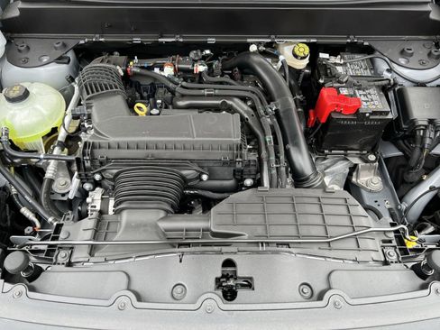 New 2025 Ford Maverick XLT w/ XLT Luxury Package image 25