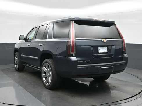 Used 2019 Cadillac Escalade Premium Luxury AWD/4WD image 5