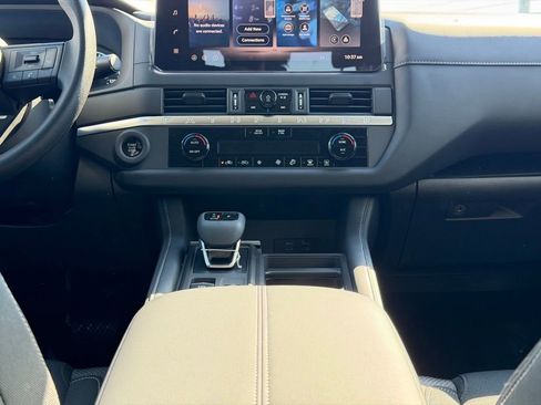 New 2026 Nissan Pathfinder S image 24