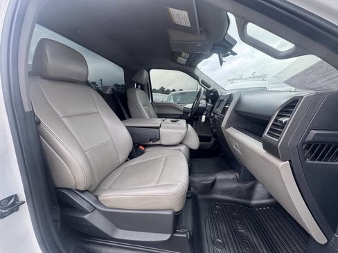 Used 2022 Ford F250 XL w/ Power Equipment Group image 10