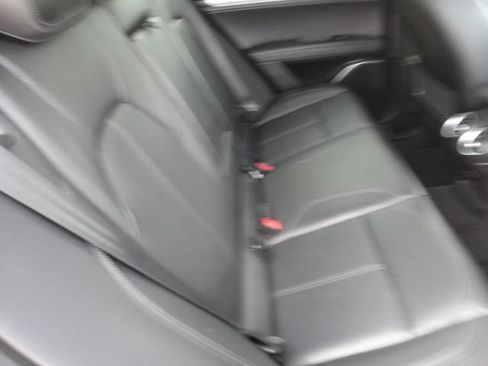Used 2018 Alfa Romeo Stelvio AWD image 10