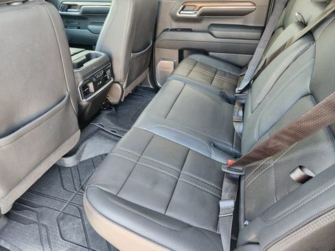 Used 2024 Chevrolet Silverado 1500 High Country w/ High Country Premium Package AWD/4WD image 32