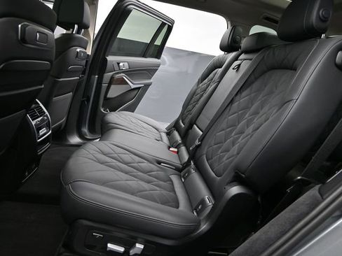Used 2024 BMW X7 xDrive40i AWD/4WD image 17