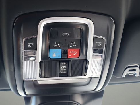 New 2027 RAM 3500 Laramie AWD/4WD image 22