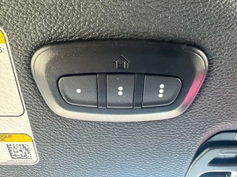 Used 2024 Jeep Wrangler Unlimited Sahara AWD/4WD image 28