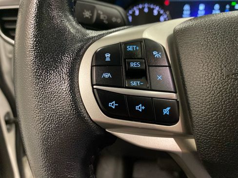 New 2023 Ford Explorer XLT w/ Equipment Group 202A AWD/4WD image 20
