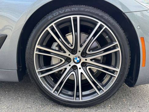 Used 2019 BMW 540i w/ M Sport Package image 19