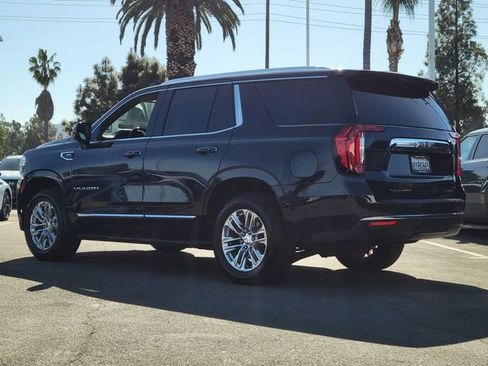 Used 2021 GMC Yukon SLT w/ SLT Luxury Plus Package image 2