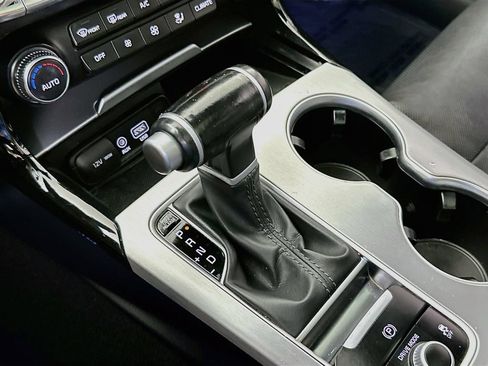 Used 2020 Kia Stinger GT1 RWD image 20