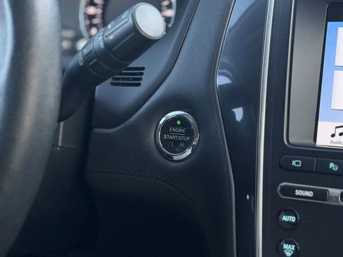 Used 2018 Ford Explorer Platinum image 31