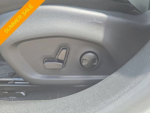 Certified 2025 Jeep Compass Limited w/ Sun & Sound Group AWD/4WD image 15