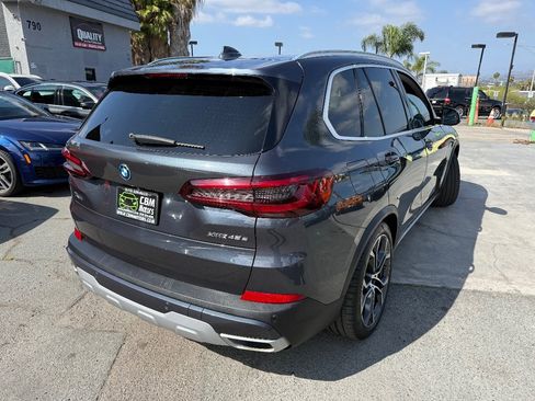 Used 2022 BMW X5 xDrive45e w/ Climate Comfort Package AWD/4WD image 11