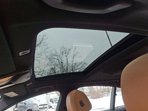 Used 2017 BMW 540i xDrive image 14