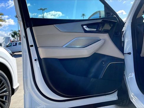 Used 2025 Acura MDX SH-AWD w/ Technology Package image 21