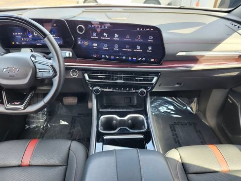 Used 2024 Chevrolet Traverse RS w/ LPO, Floor Liner Package AWD/4WD image 12