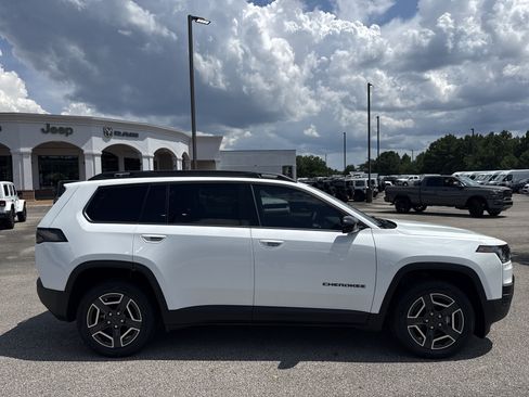 New 2026 Jeep Cherokee Laredo AWD/4WD image 8