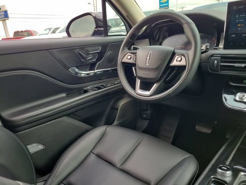 Certified 2023 Lincoln Corsair FWD w/ Rear Removable Package Tray image 13