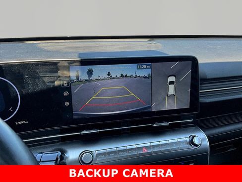 Used 2025 Hyundai Kona Limited FWD image 14