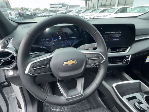 New 2026 Chevrolet Equinox LT FWD image 16