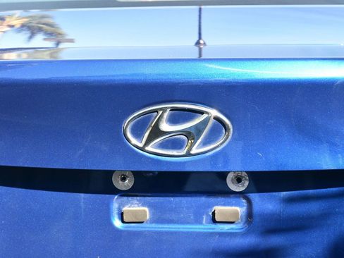 Used 2019 Hyundai Accent SE FWD image 37