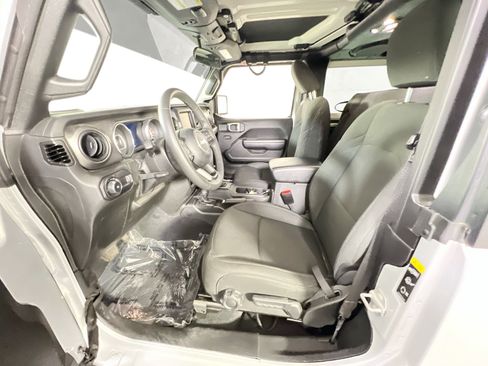 Used 2023 Jeep Wrangler Sport AWD/4WD image 19