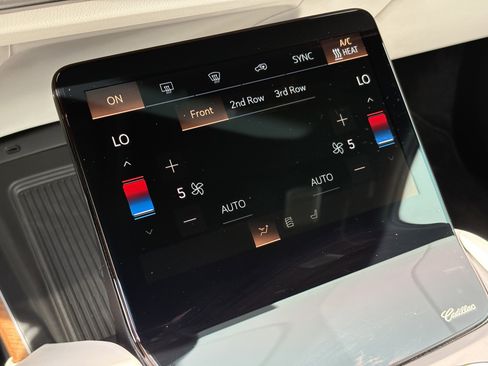 Used 2026 Cadillac Vistiq Sport image 28