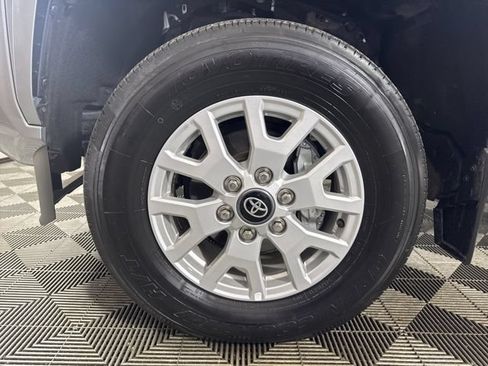 Used 2024 Toyota Tacoma SR5 AWD/4WD image 10